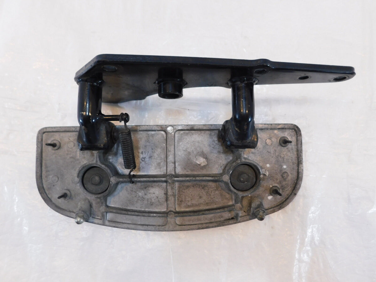 96-04 Kawasaki Vulcan 1500 Right Footrest Footboard Floorboard w/ Mount Bracket