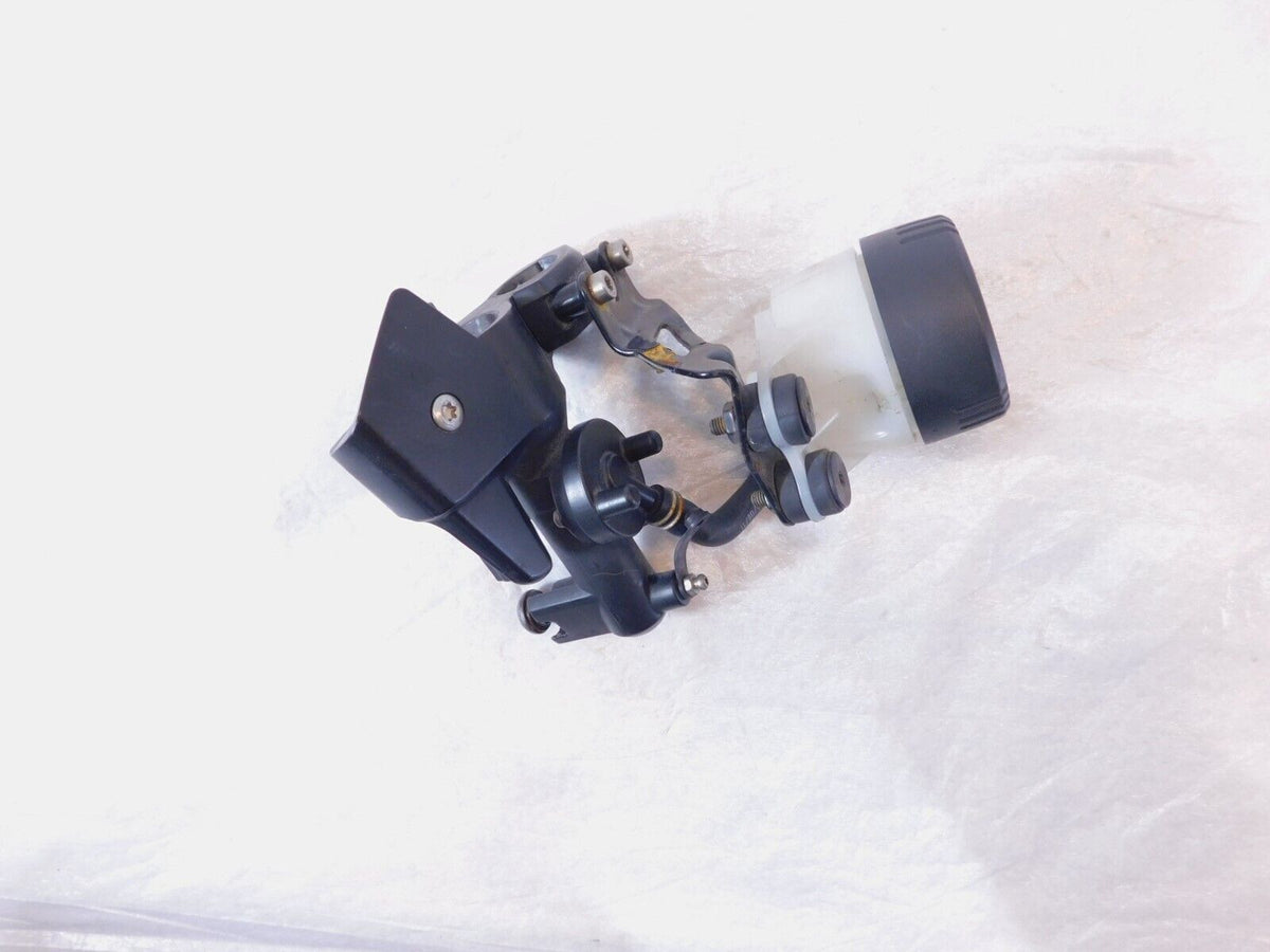 2006-2013 BMW F800S & F800ST Front Wheel Brake Master Cylinder & Expansion Tank - C3 Cycle
