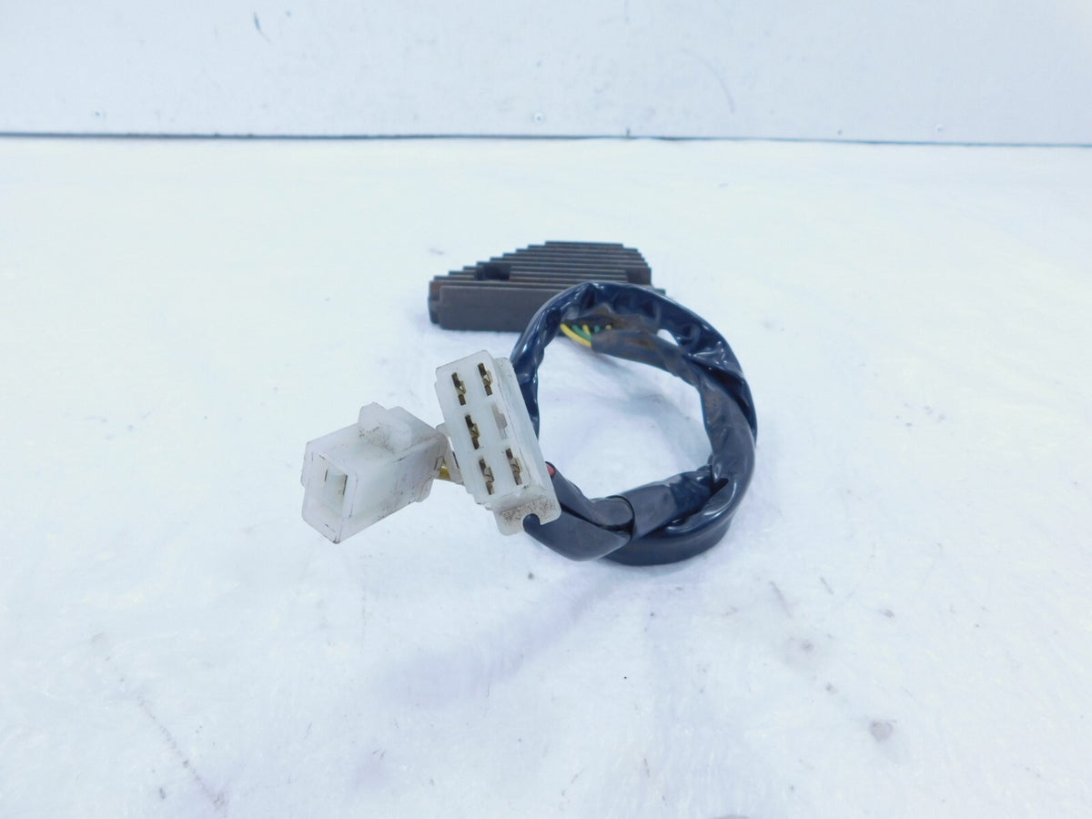 1984-1985 Honda VF500C Magna V30 500 Electrical Voltage Regulator Rectifier - C3 Cycle