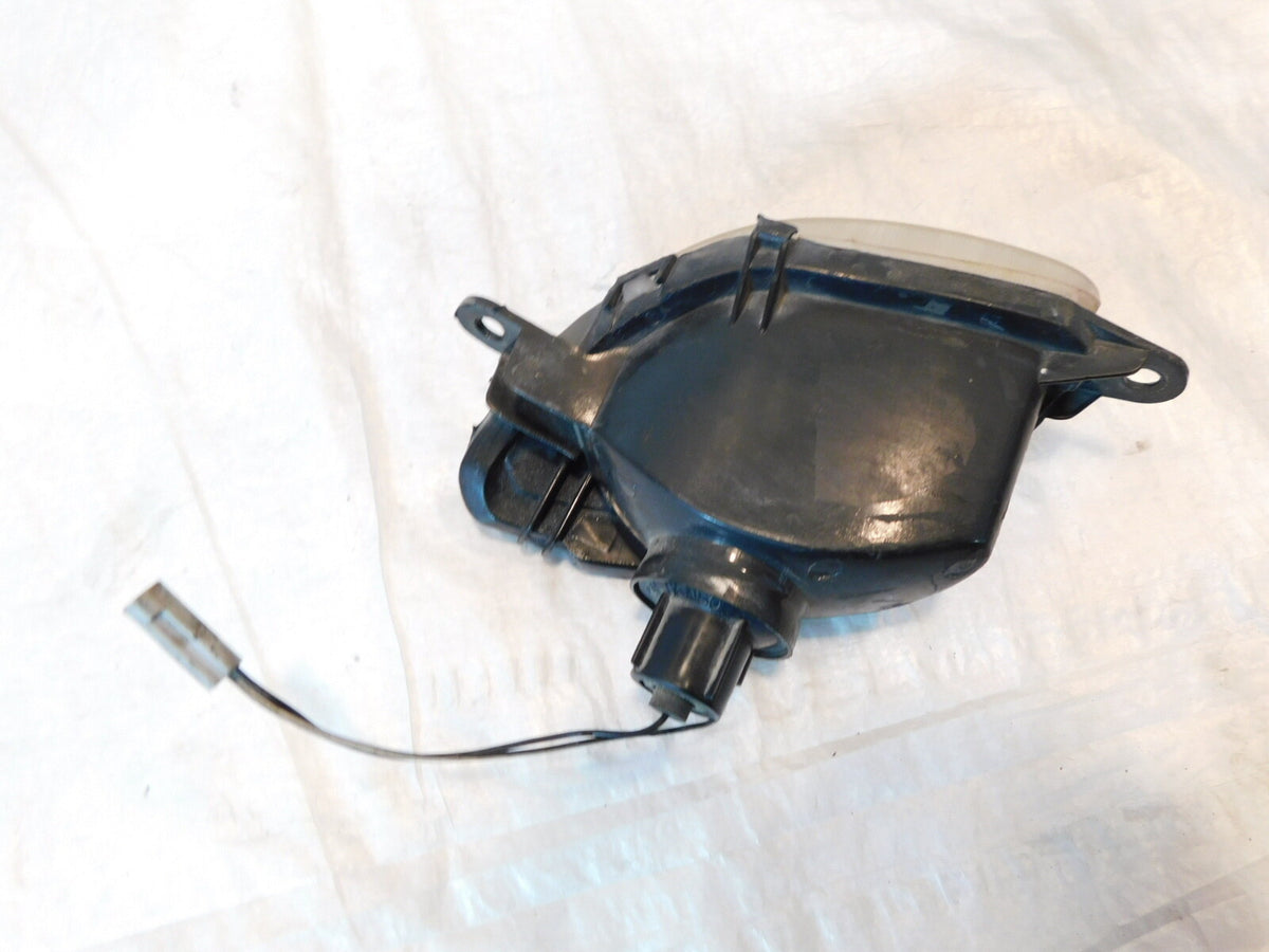 1999-2007 Suzuki GSX1300R Hayabusa Busa Front Left Turn Signal Indicator - C3 Cycle