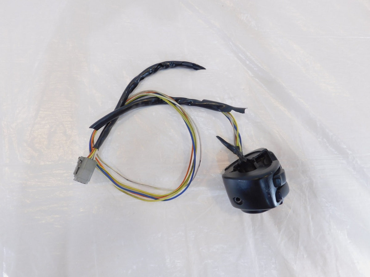 Harley Davidson Softail Dyna Sportster Left Handlebar Horn Turn Signal Switches - C3 Cycle