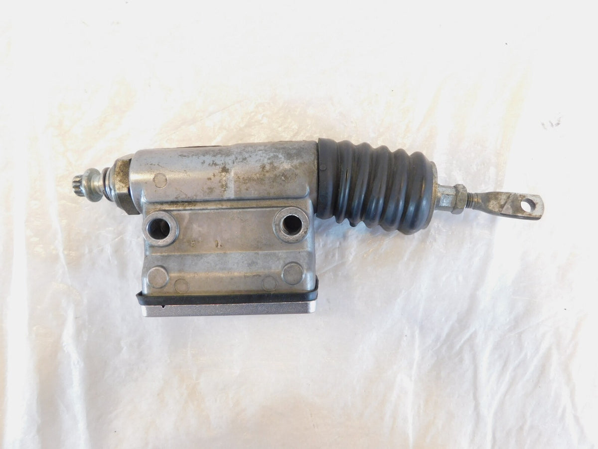 Harley Davidson Sportster 883 & 1200 Rear Right Brake Master Cylinder Reservoir