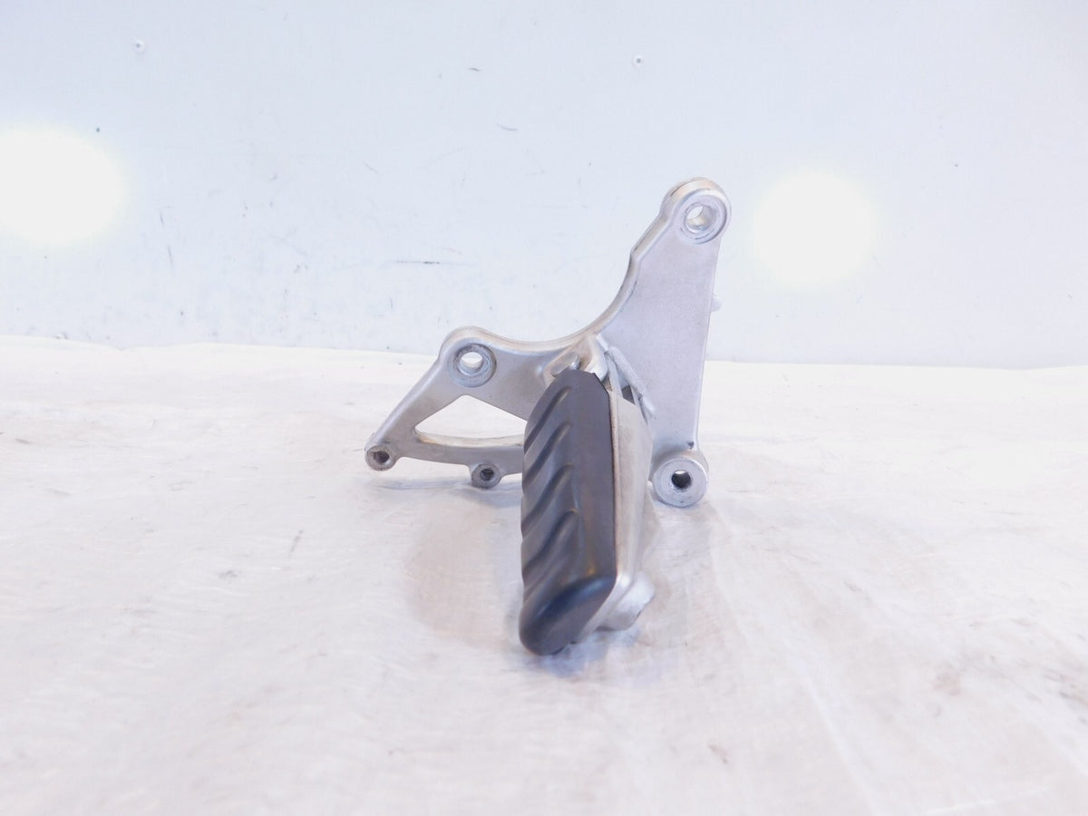 2005-2010 BMW R1200R R1200ST Front Right Footrest Foot Peg & Bracket Mount Plate - C3 Cycle