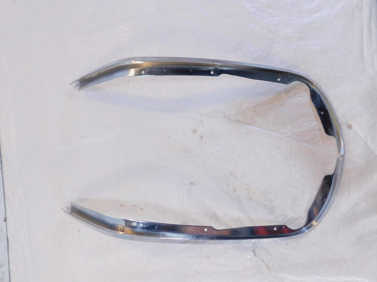 Vespa Primavera Sprint 50 125 150 Elettrica Pair Chrome Shield Edge Fairing Trim - C3 Cycle