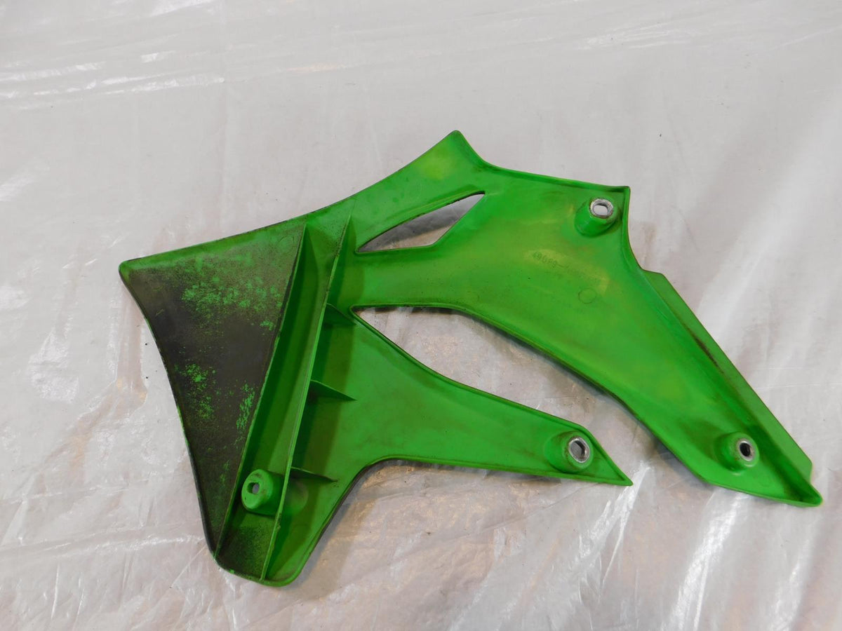 2006 06 Kawasaki KLX250S 250 Right Side Radiator Grill Intake Duct Shroud Cover - C3 Cycle