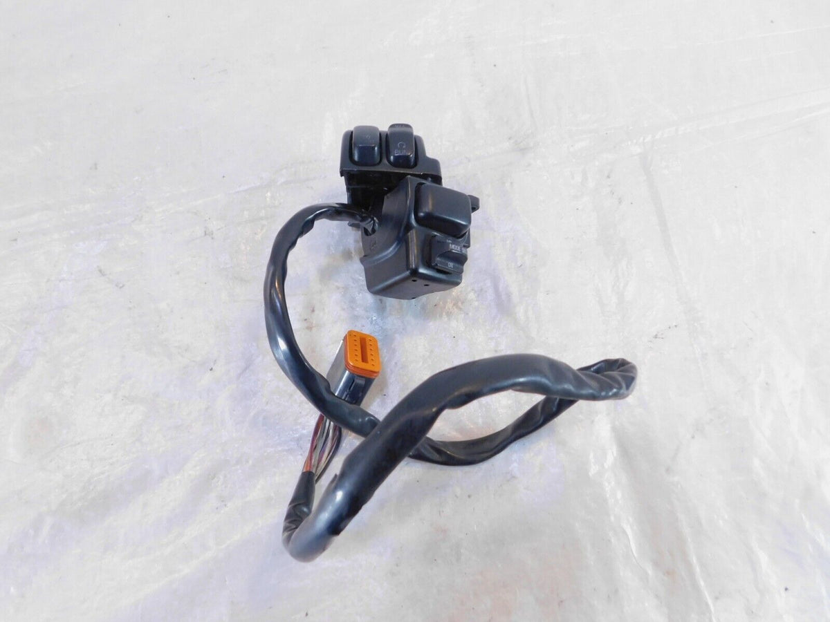 Harley Electra Glide Right Handlebar Engine Stop Start Kill Switches w/ Radio - C3 Cycle