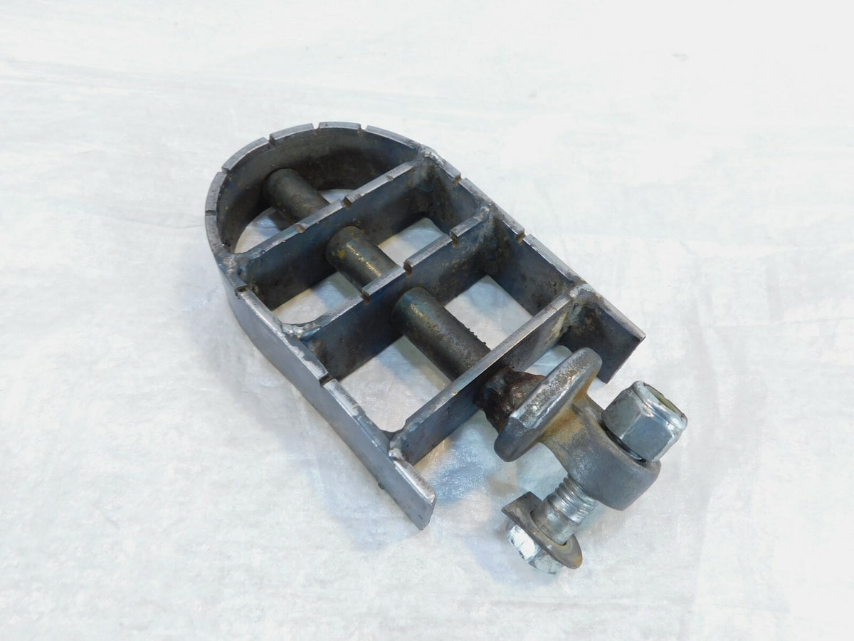 Harley Touring V-Rod Dyna Sportster Softail FXR Metal Footpeg Footrest - C3 Cycle