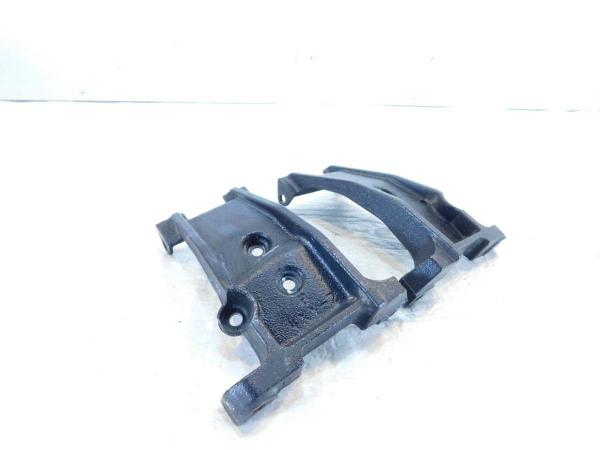 Yamaha Royal Star Tour Deluxe & Venture Front Footboard Footrest Bracket Mounts