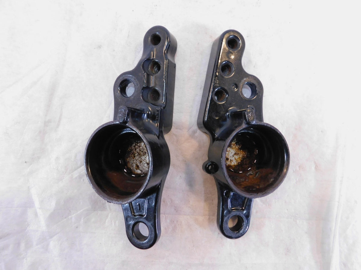 2008 Harley Screamin Eagle CVO Road King FLHRSE FLHRSE4 Swingarm Mount Brackets - C3 Cycle