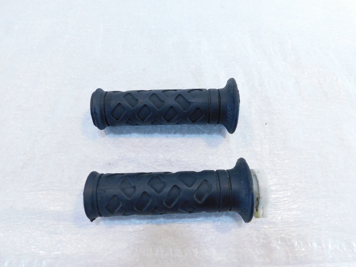 Honda VTR1000F Super Hawk Firestorm VTR1000 Left/Right Front Handlebar Grips - C3 Cycle