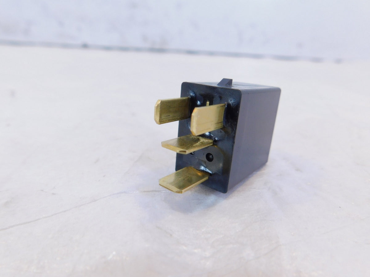 2013-2016 Triumph Street Triple Miscellaneous Electrical Fuse Contact Relay Lot - C3 Cycle