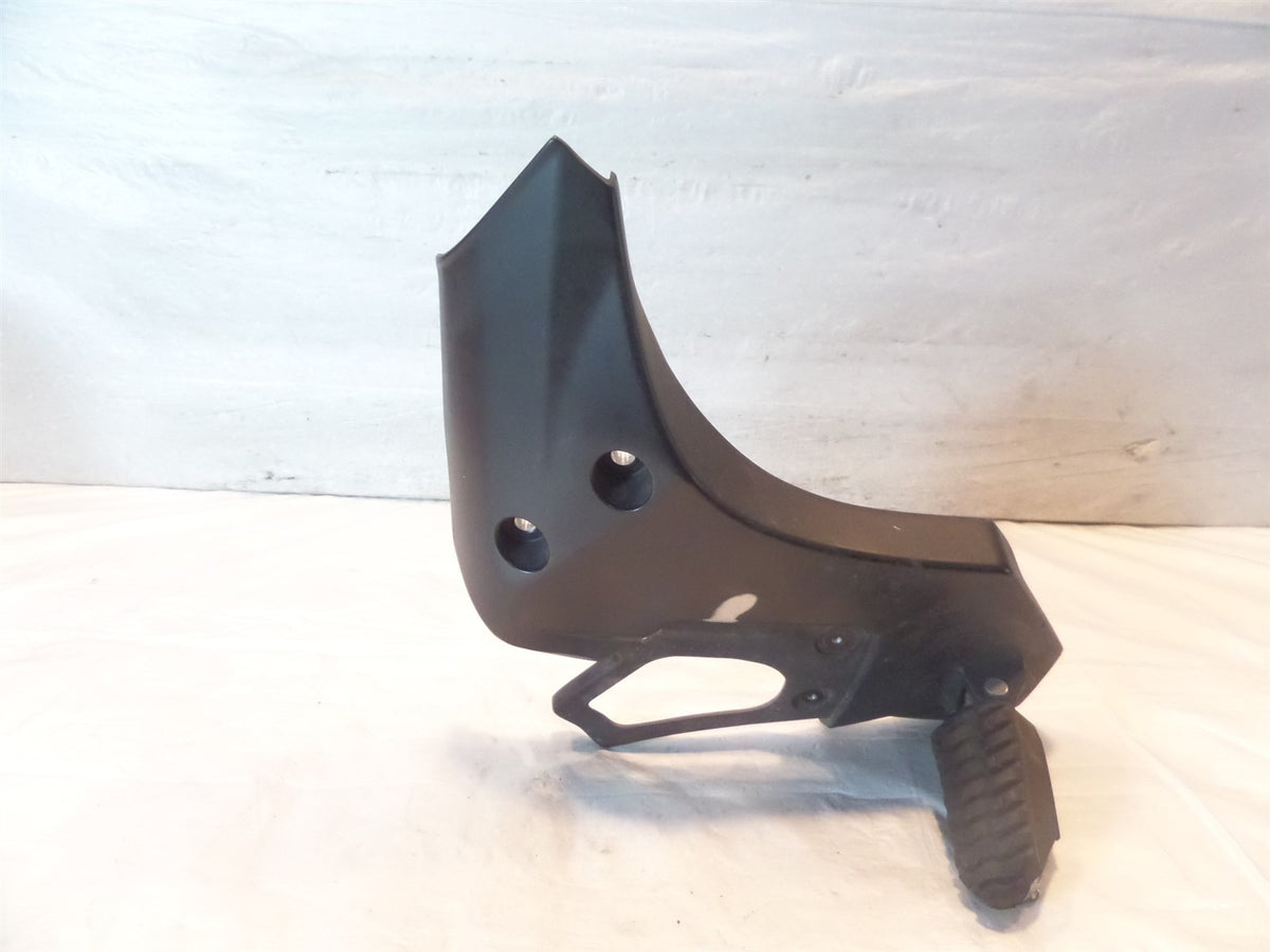 2013-2016 Triumph Trophy SE 1215 Right Front Footrest Foot Peg & Bracket Mount - C3 Cycle