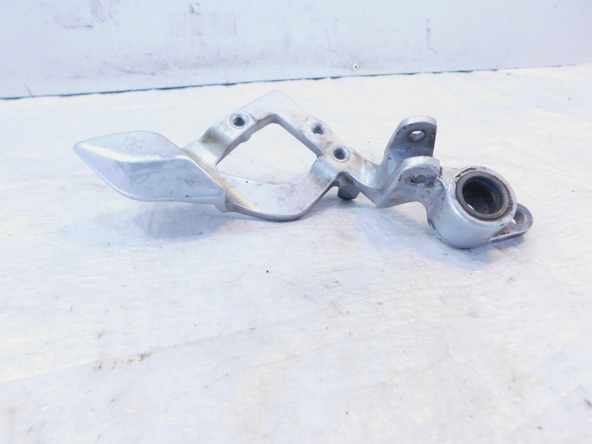 2003-2005 Yamaha FJR1300 FJR1300A Front Right Footrest Foot Peg Bracket Mount - C3 Cycle