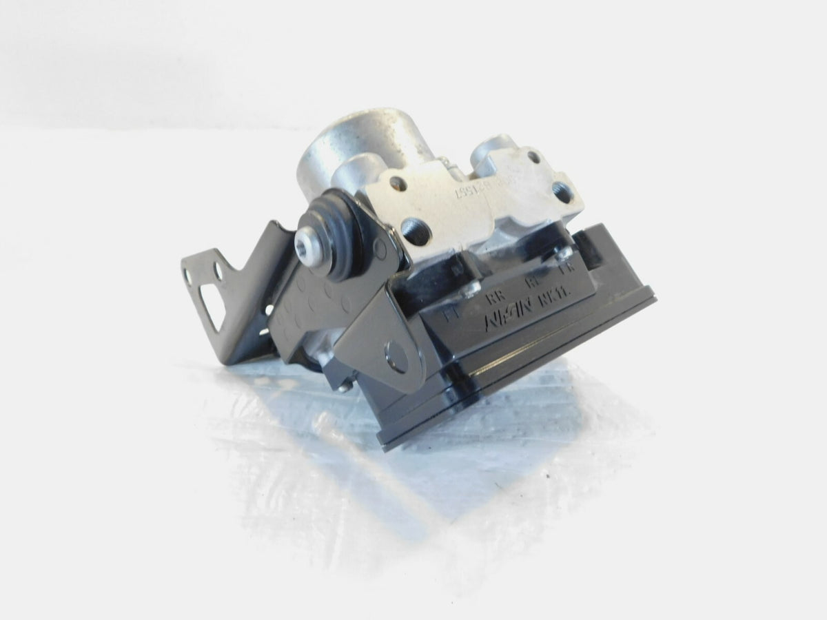 2005-2011, 2012 Triumph Sprint ST GT 1050 Wet ABS Brake Modulator Pump T2020284 - C3 Cycle