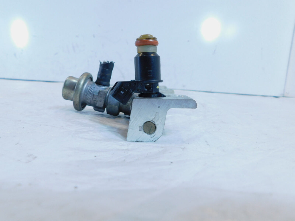 Honda GL1800 Goldwing Left Injector Rail w/ Fuel Injectors & Pressure Regulator