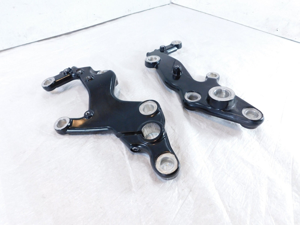 22-25 Harley Sportster Nightster Special RH975 Left Right Frame Mount Brackets - C3 Cycle
