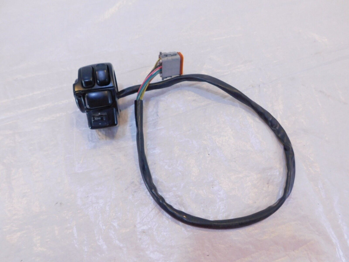 Harley Electra Glide Left Handlebar Turn Signal Horn Switches w/ Radio Volume - C3 Cycle