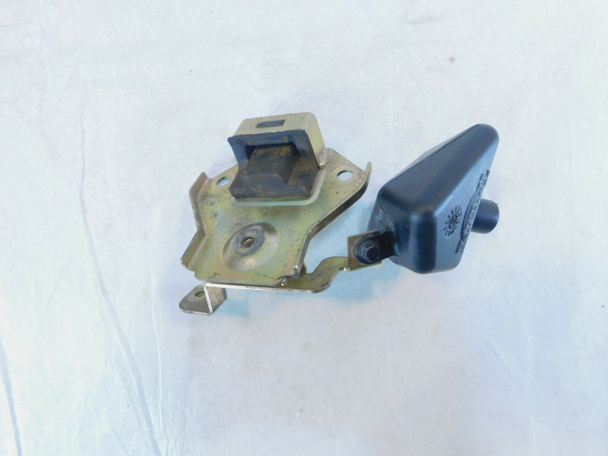 2005-2012 Triumph Sprint ST GT 1050 Front Gas Petrol Fuel Tank Bracket Mount - C3 Cycle
