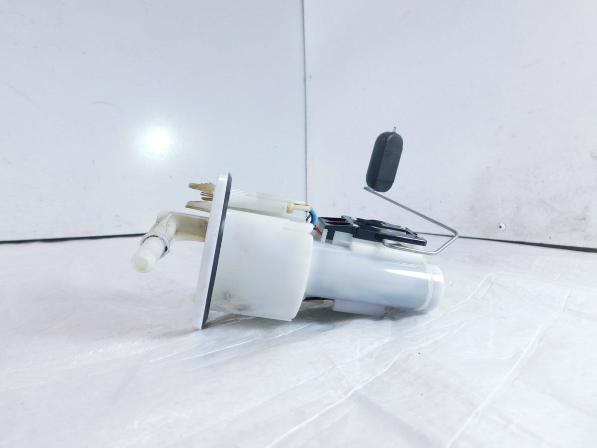 Yamaha MT-07 XSR700 & YZF-R7 R7 Gas Petrol Fuel Pump & Sending Unit - For Parts