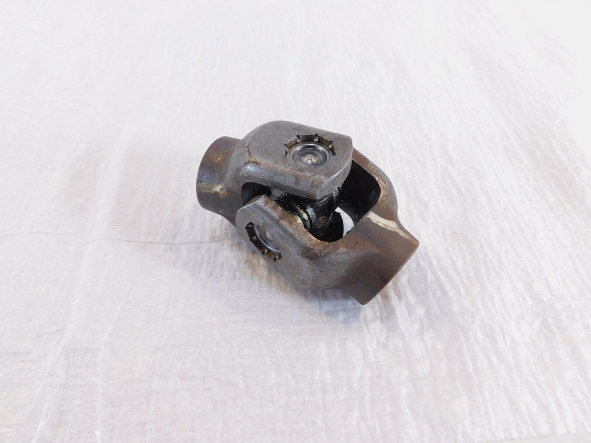 83-86 Honda VT500 Ascot & Shadow 500 Rear Wheel Driveshaft Yoke U-Joint Knuckle - C3 Cycle