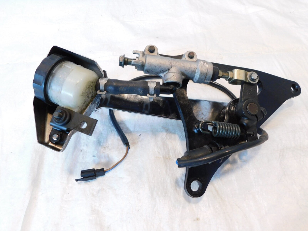 Kawasaki Vulcan VN1600 Nomad 1600 Right Rearset Brake Assembly & Master Cylinder - C3 Cycle