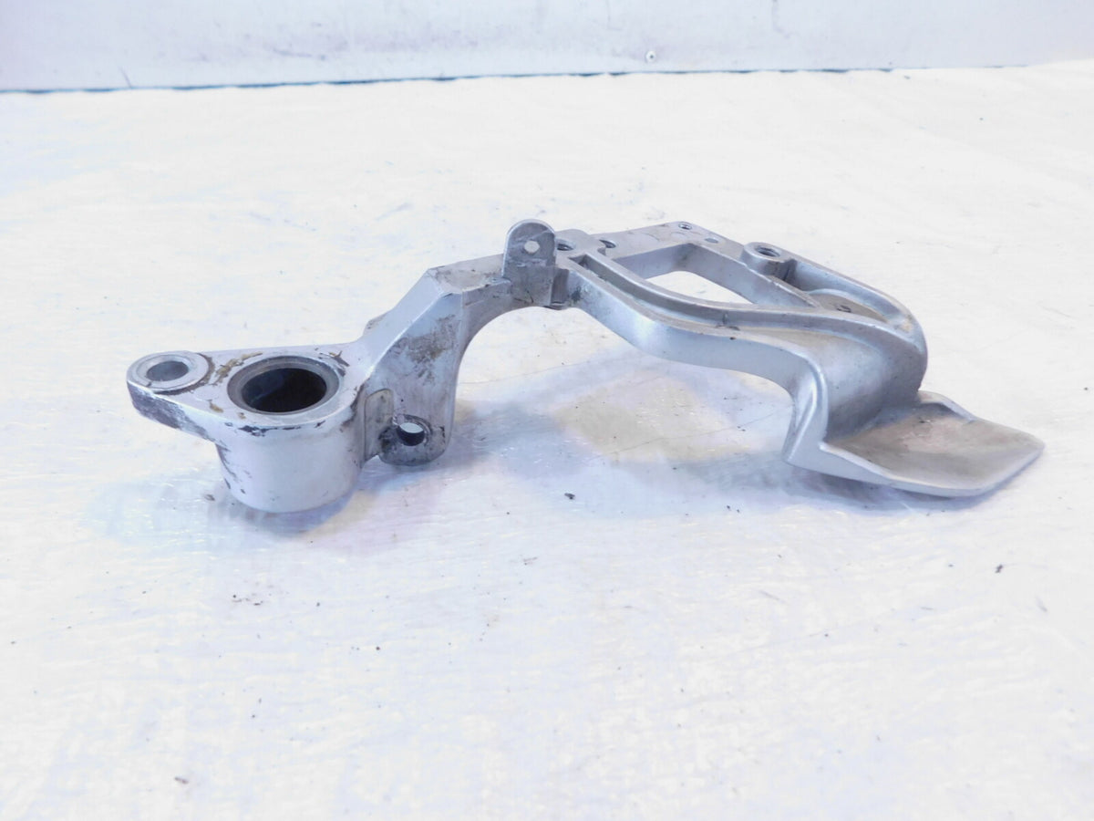 2003-2005 Yamaha FJR1300 FJR1300A Front Right Footrest Foot Peg Bracket Mount - C3 Cycle