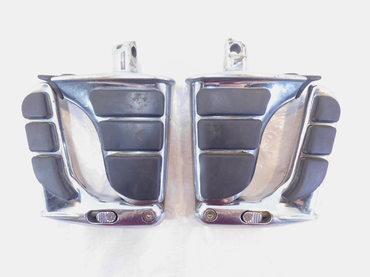 Pair 2006-2007 Victory Kingpin & Vegas Kuryakyn Swingwing Foot Peg Footrests - C3 Cycle