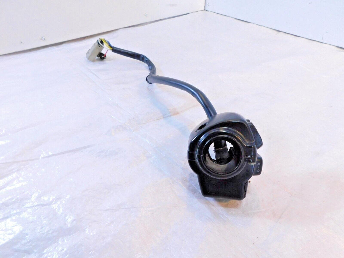Harley Road King Electra Street Glide Left Handlebar Turn Signal Horn Switches - C3 Cycle