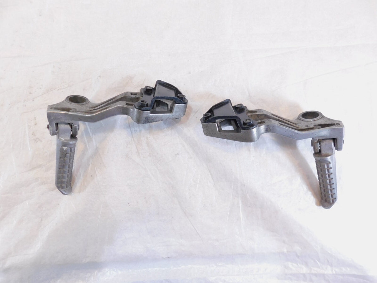 1990-1992 Kawasaki Ninja ZX11 ZX1100 Rear Passenger Footrest Foot Peg & Mounts - C3 Cycle