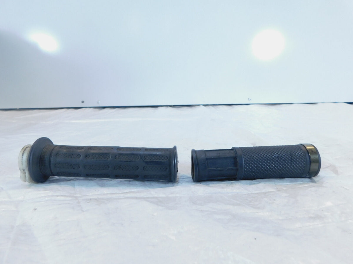 Honda CB400 CB550 CB650 & CB750 Goldwing & Silverwing Left Right Handlebar Grips - C3 Cycle