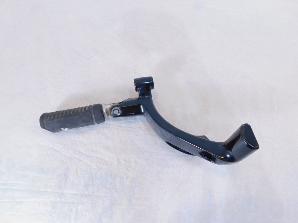 Harley Davidson Softail Fat Bob & Breakout Front Left Footpeg Footrest Bracket - C3 Cycle