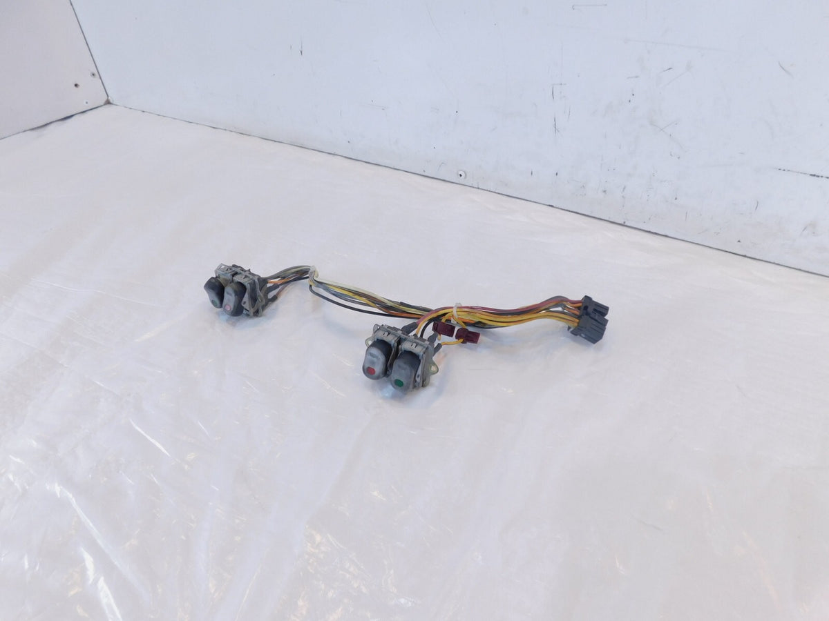 Harley Touring Electra Glide Ultra Classic Spot Lamp Accessory Control Switches