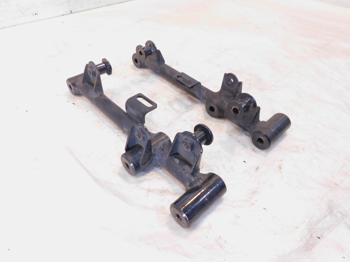 2000-2004 Kawasaki Vulcan 1500 VN1500 Nomad Fi Left/Right Upper Saddlebag Mounts - C3 Cycle