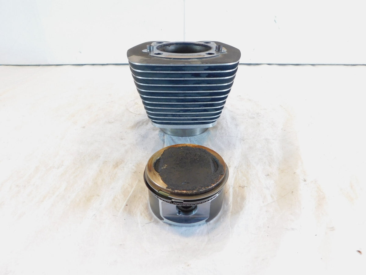 Harley Davidson Touring Dyna & Softail Twin Cam 88 Motor Piston & Black Cylinder - C3 Cycle