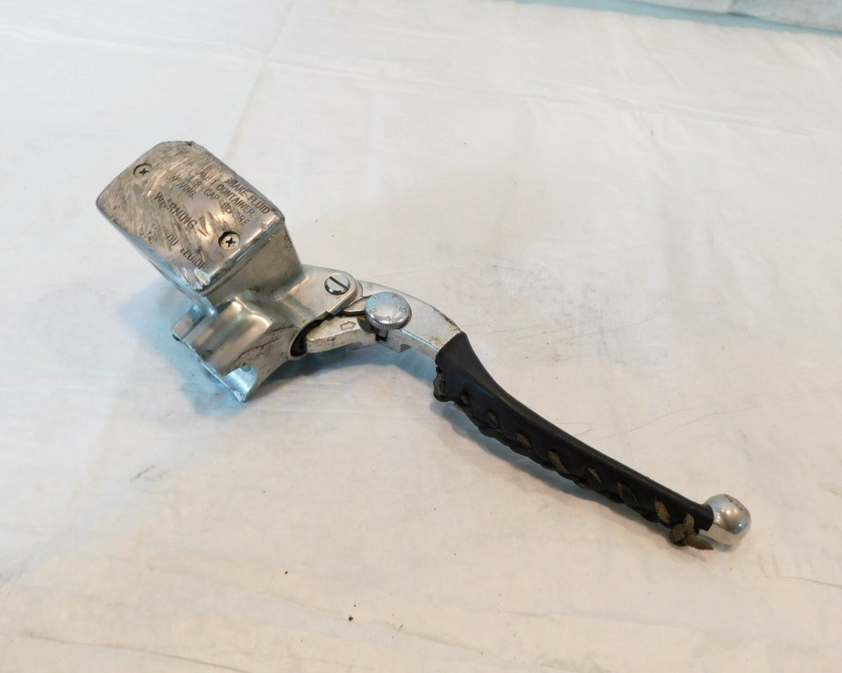 Kawasaki Vulcan 1600 Nomad VN2000 Classic Front Brake Master Cylinder & Lever - C3 Cycle