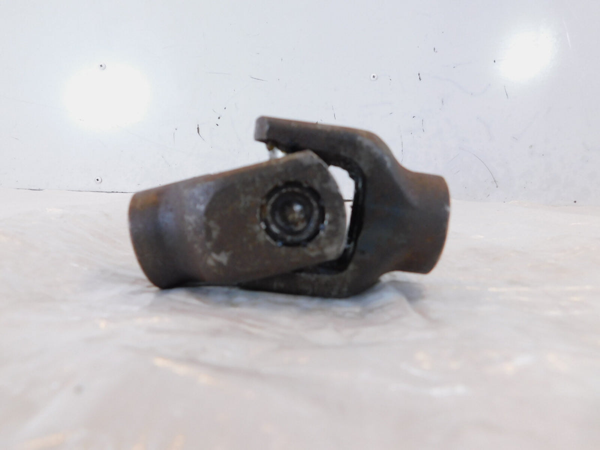 Honda Shadow 700 VT700 & 750 VT750 Differential Drive Shaft Yoke Joint U-Joint - C3 Cycle