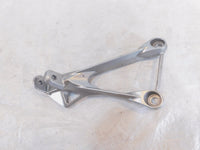 05-08 Kawasaki Ninja ZX6R ZX636 ZX6RR Left Rear Footrest Foot Peg Bracket Mount