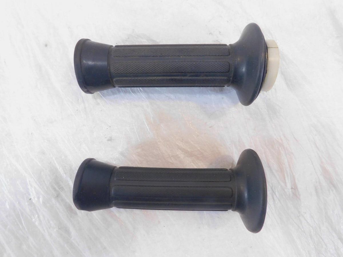 1982-1983 Yamaha XJ750 Maxim 750 Pair Front Left/Right Handlebar Handle Grips - C3 Cycle