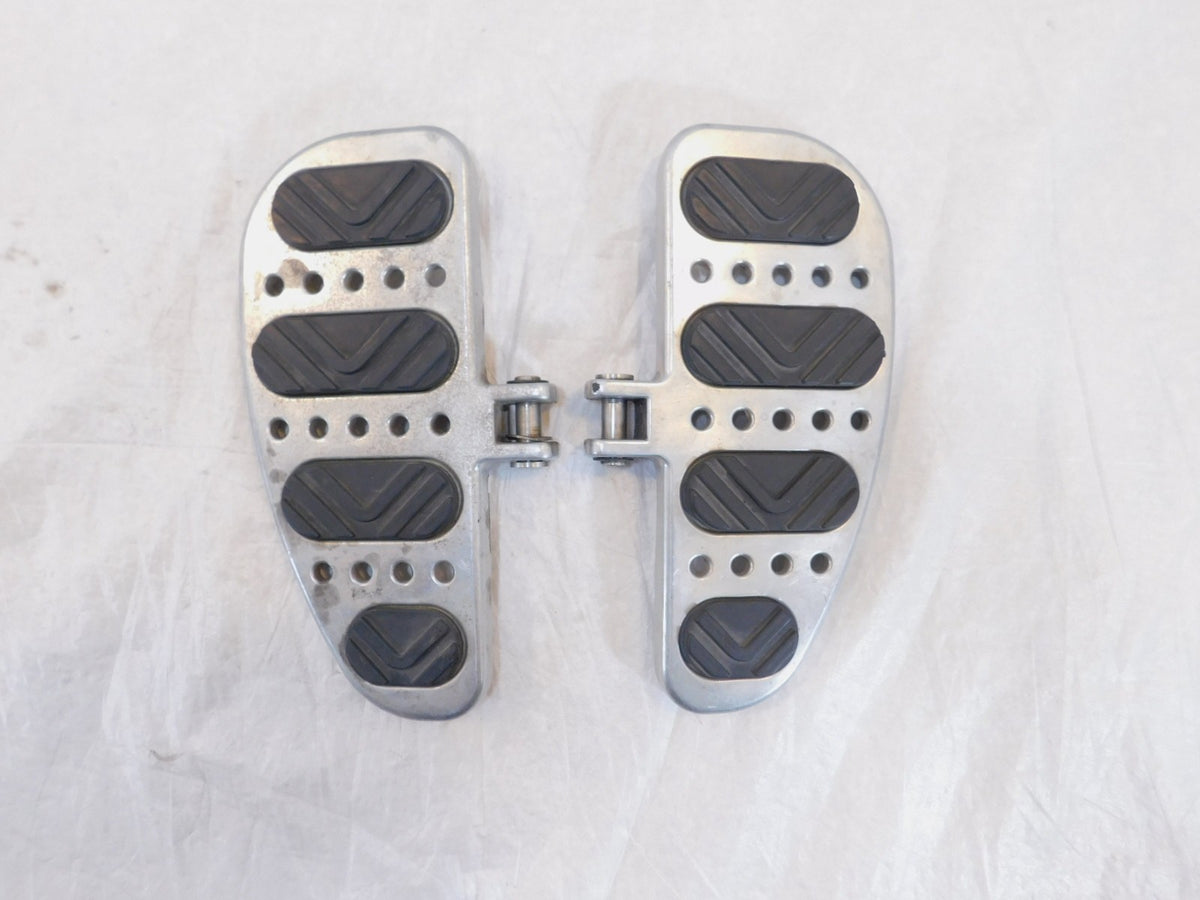 Victory Touring Cruiser V92 Deluxe & Touring Passenger Footboard Floorboards - C3 Cycle