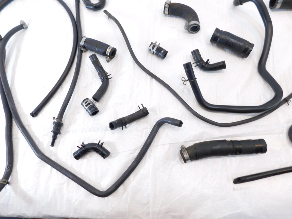 2002 02 Yamaha Royal Star Venture XVZ13 Misc Engine Oil Hose Pipe Line Box Lot