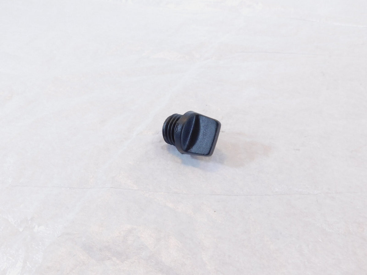 Triumph Daytona 955 Speed Triple Sprint Trophy 1215 Clutch Cover Filler Cap Plug - C3 Cycle
