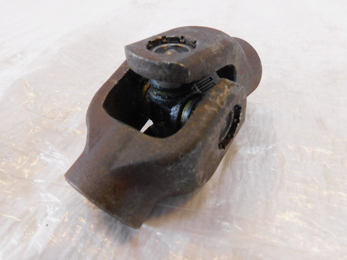 Honda Shadow 700 VT700 & 750 VT750 Differential Drive Shaft Yoke Joint U-Joint - C3 Cycle