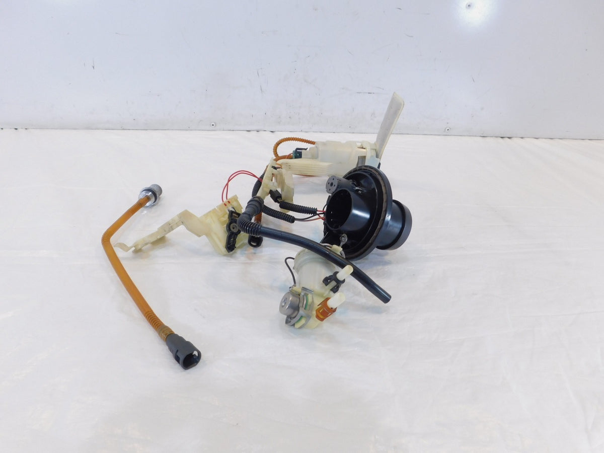 Harley Davidson FLHR Road King & Classic Fuel Gas Petrol Tank Pump & Top Plate - C3 Cycle