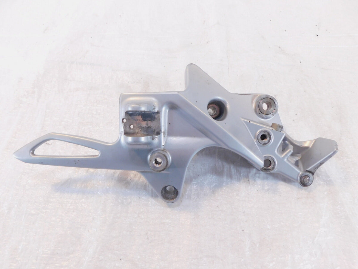 BMW F800 F800R F800S F800ST Right Front Footrest Foot Peg Bracket Mount Stay - C3 Cycle