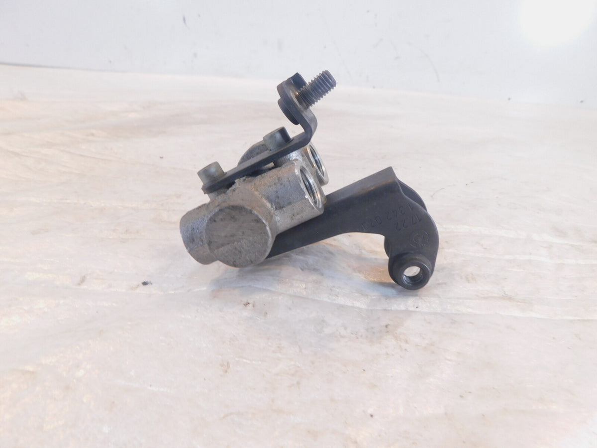 1995 1996 1997 BMW R1100RT Engine Motor Cooling Cooler Oil Thermostat Housing - C3 Cycle