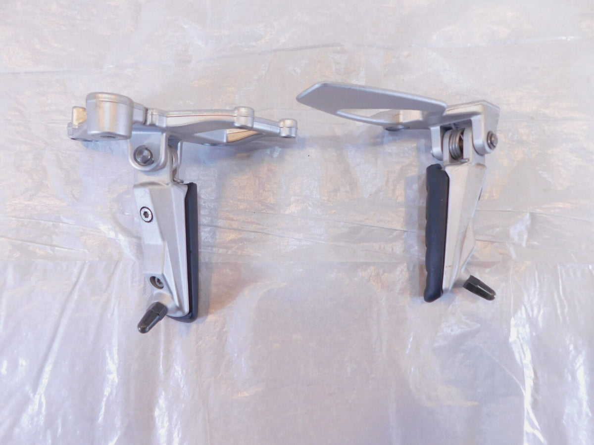 BMW R1200R R1200ST Front Right/Left Footrest Foot Pegs & Bracket Mount Plate - C3 Cycle