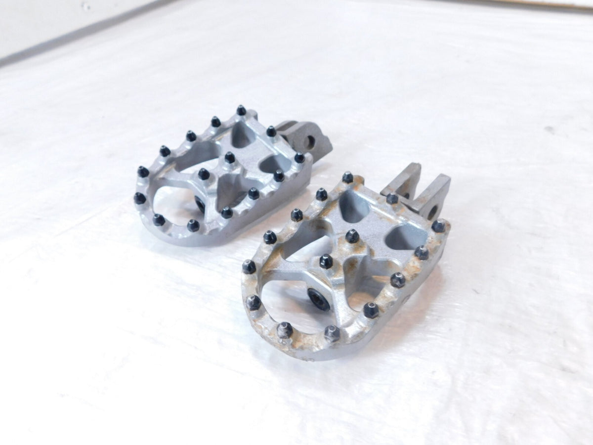 Harley Touring V-Rod Dyna Sportster FXR Softail FLO MX Style Footpeg Footrests - C3 Cycle