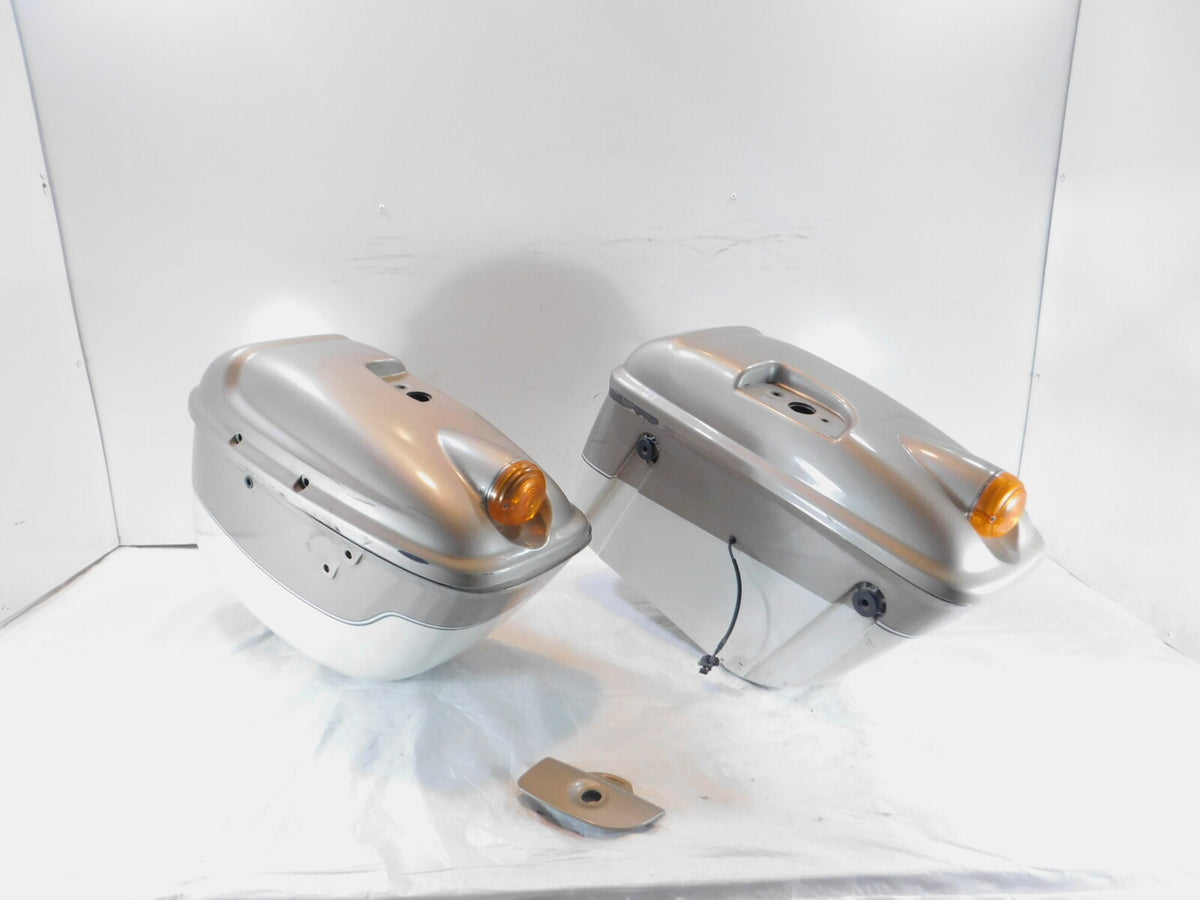 Victory V92 Deluxe & Touring Cruiser Left & Right Saddlebag Side Luggage Bags - C3 Cycle