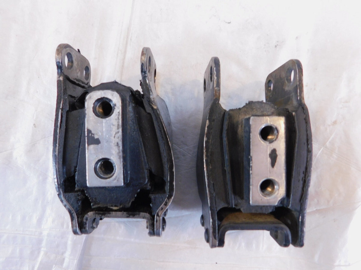 Harley Davidson Dyna Wide Glide & Street & Fat Bob Engine Motor Mount Isolators - C3 Cycle