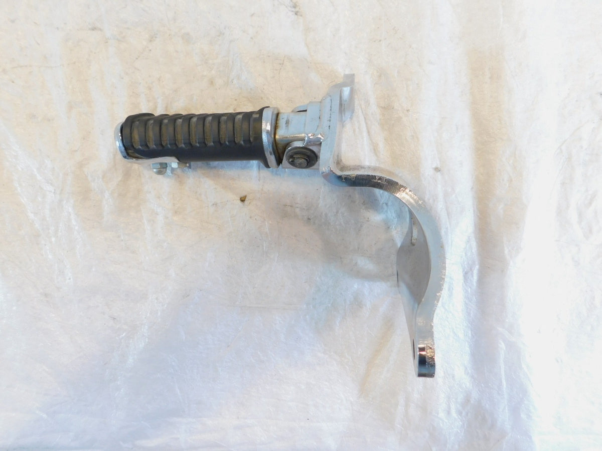 1994-03 Honda VF750 VF750C Magna 750 Front Left Footpeg Footrest & Mount Bracket - C3 Cycle
